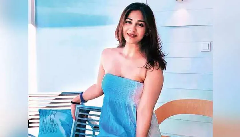 सोनी एंटरटेनमेंट टेलीविजन के 'मोसे छल किये जाए' की विधि पंड्या ने शो के नए ट्रैक में बताया रिश्तों का महत्व!