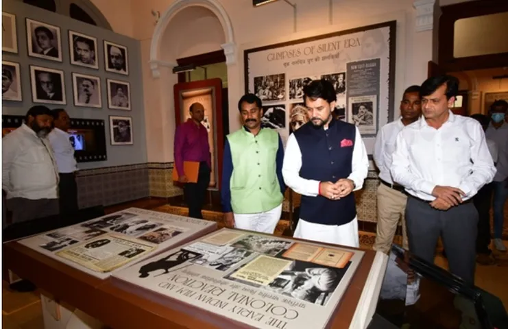 सिनेमा ने पूरी दुनिया में भारत की पहचान बनाई है: सूचना एवं प्रसारण मंत्री अनुराग ठाकुर