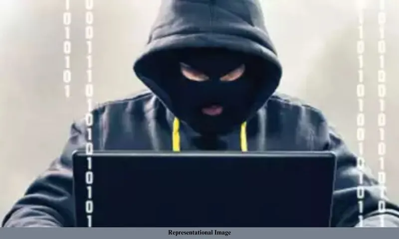 Rs 4.72 Lakh, Job scam