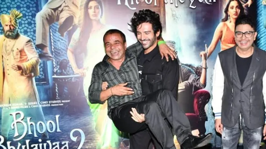 Bhool Bhulaiya 2 success party: Kartik Aryan picks Rajpal Yadav in his arms