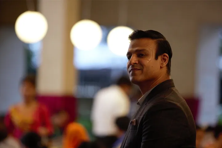 "As always, it has been a blast working with the team and I hope the energy reflects on the screen and resonates strongly with the audience like the earlier seasons", says Vivek Oberoi ahead of the Inside Edge Season 3 release!