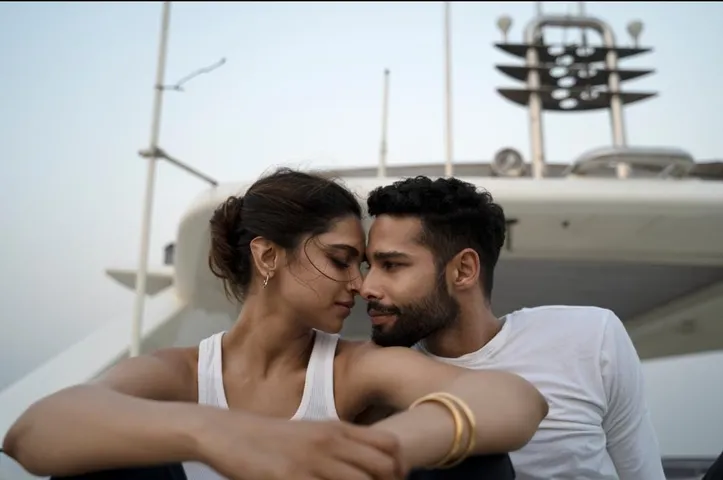 Gehraiyaan 1st song Doobey: Deepika Padukone-Siddhant Chaturvedi show the euphoric sensation of falling in love!