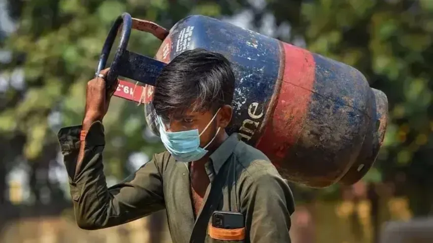 Gas Price: గుడ్ న్యూస్.. తగ్గిన గ్యాస్ సిలెండర్ ధరలు.. వారికి మాత్రమే!
