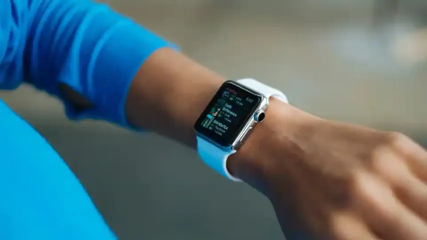Smartwatches: 3000 లోపు బెస్ట్ స్మార్ట్‌వాచ్‌లు.. ఫాథర్స్ డే రోజు మీ నాన్నకు గిఫ్ట్ ఇవ్వండి.