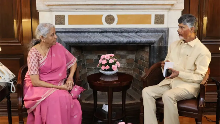 CM Chandrababu : పోలవరం, అమరావతికి ఆర్థిక సాయం అందించండి : చంద్రబాబు
