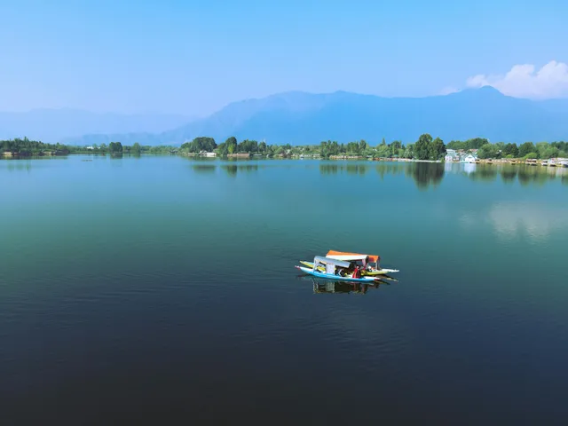 Srinagar Dal Lake