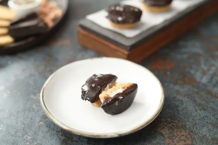 Peanut Butter Tartlets - YT