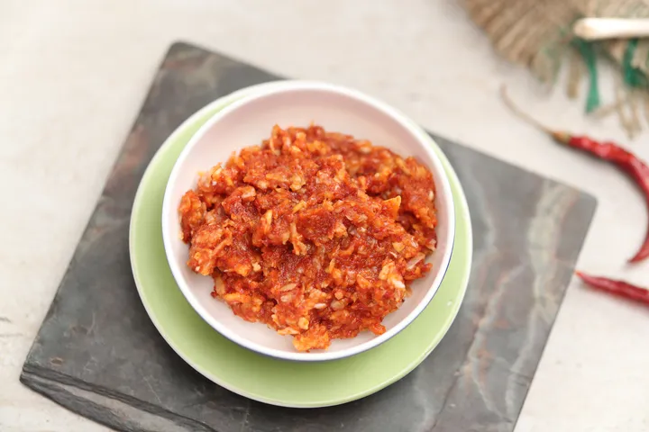Kathiyawadi Lasun Chutney - YT