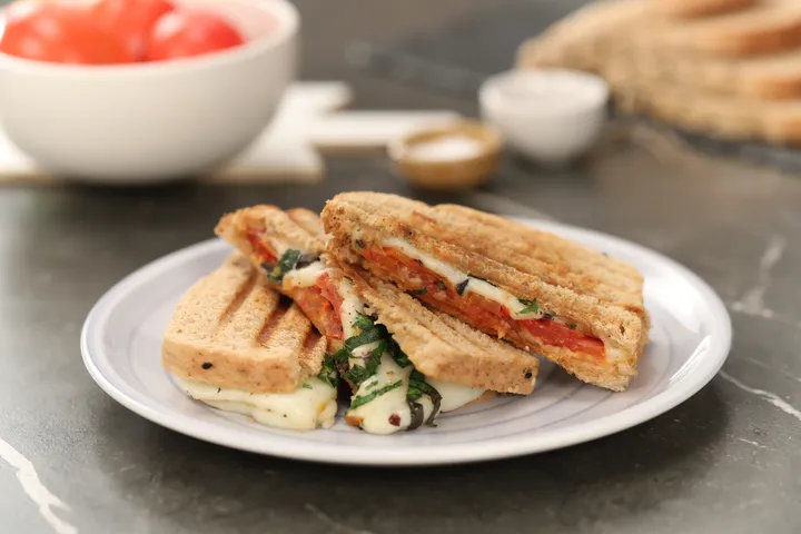 Tomato Mozzarella Cheese Toast - YT