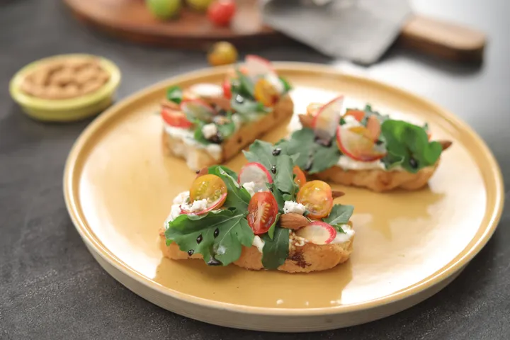 Creamy Bruschetta - YT