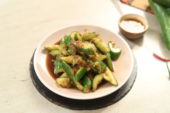 Smashed Cucumber Salad - YT