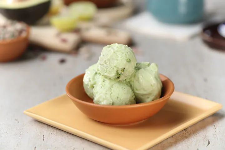Avocado and Pistachio Ice Cream 1
