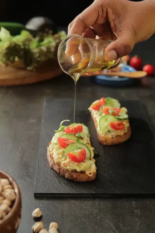 Guacamole Chickpea Sandwich - YT