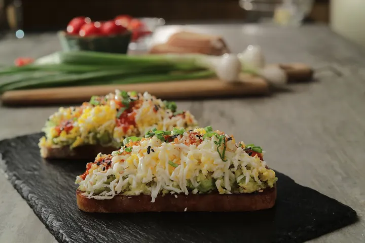 Creamy Avacado Egg Toast 1 - YT