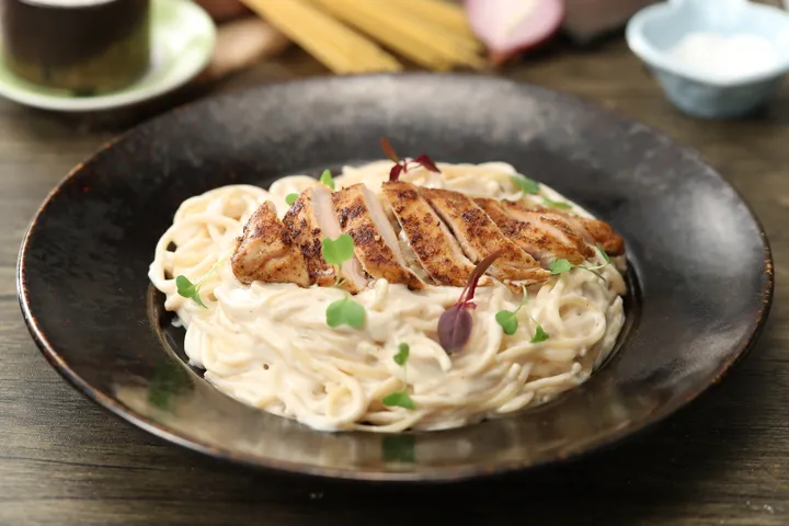 Creamy Cajun Chicken Spaghetti - YT