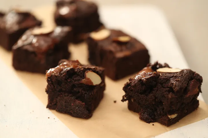 Roasted Almond and Caramel Brownie 1