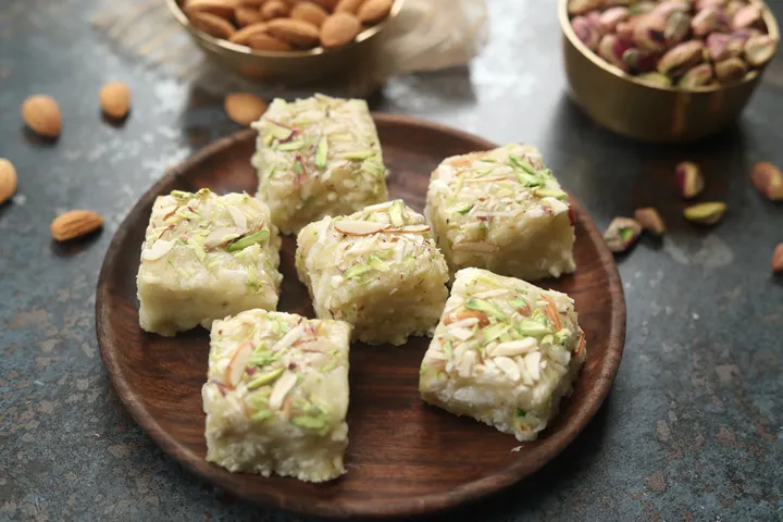 Khoya Kurmura Burfi - YT