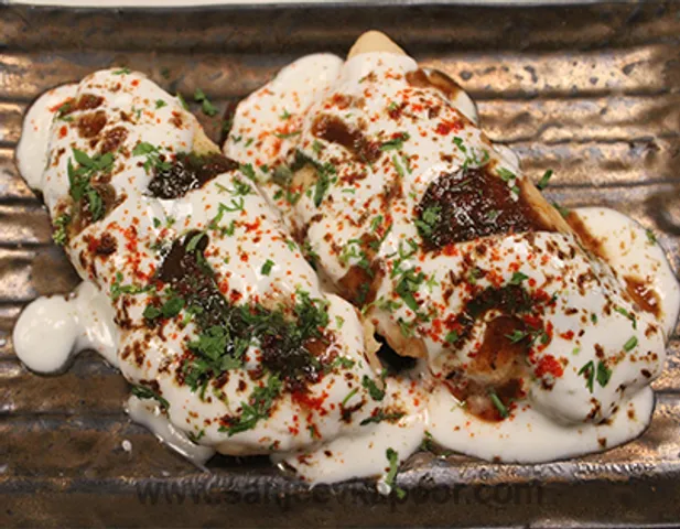 Dahi Gujiya