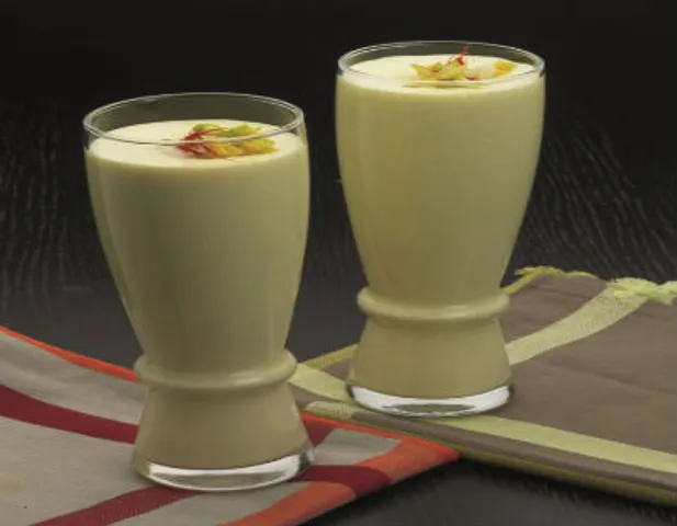 Kesar Elaichi Lassi