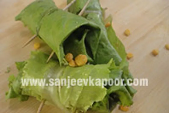 Lettuce and Sprout Rolls