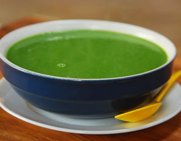 Garlic Spinach And Chickpea Soup