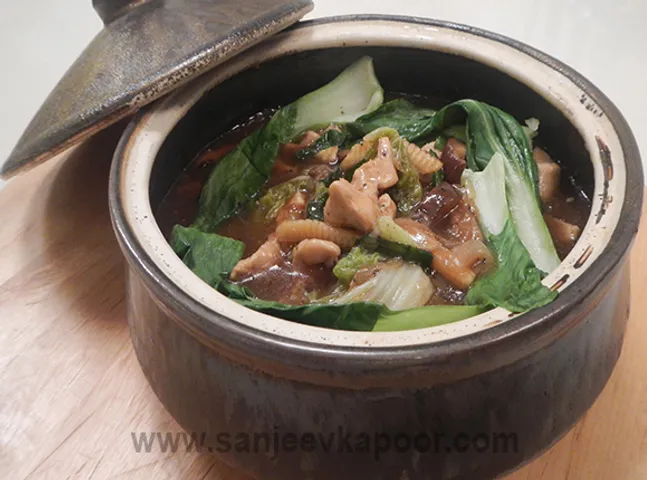 Chinese Style Claypot Chicken