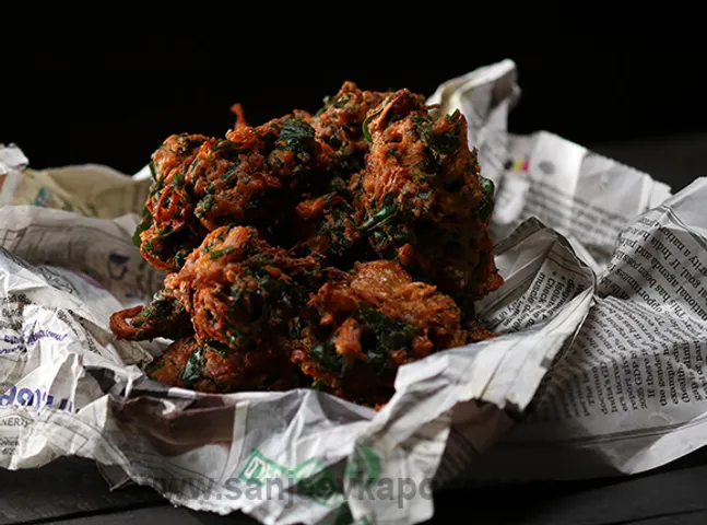 Lehsuni Palak Methi Pakora