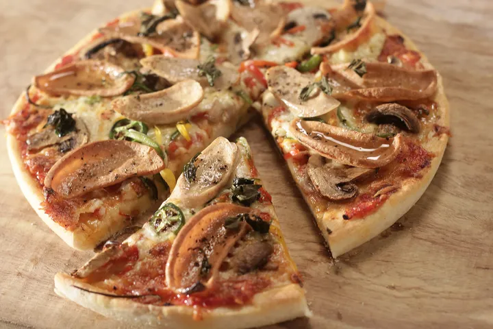 Deep Dish Pizza 