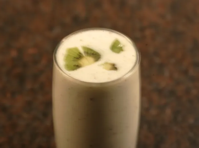 Kiwi Vanilla Lassi