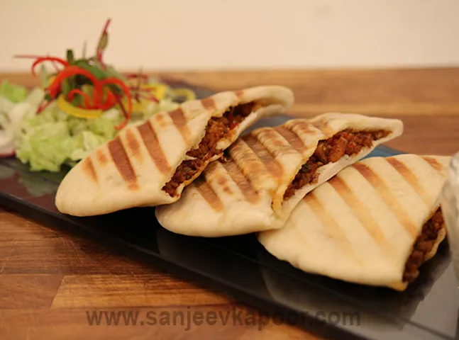 Grilled Soya Keema Kulcha