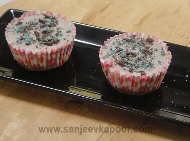 Choco Mint Mini Cheesecakes