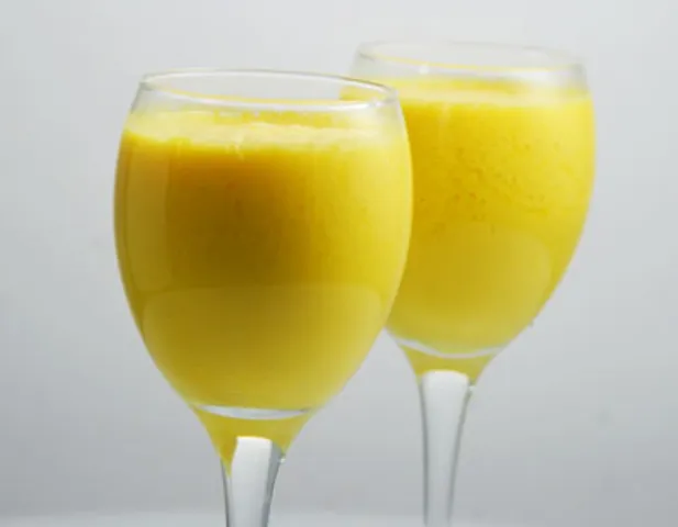 Mango and Peach Smoothie