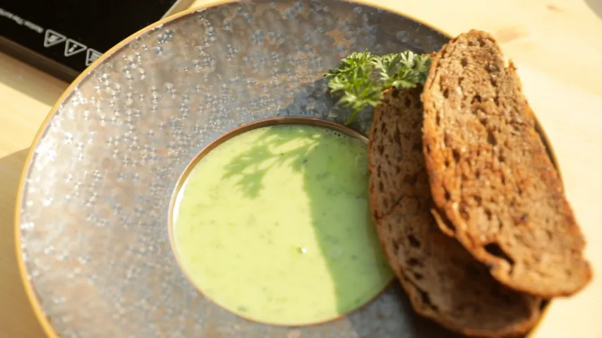 Broccoli & Cheese Soup