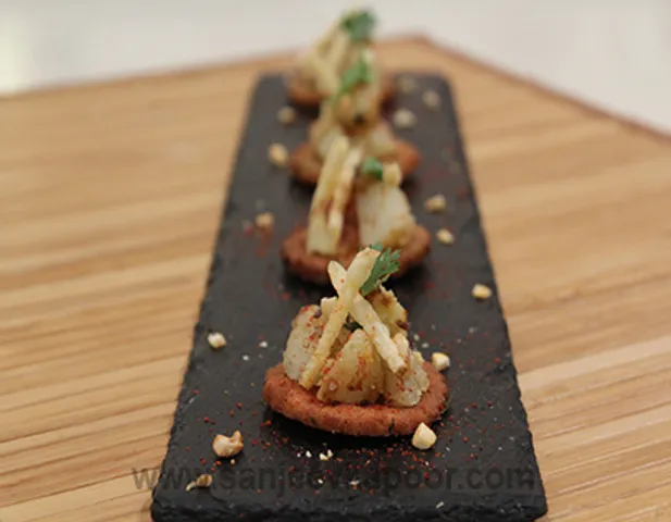 Rajgira Puri Aloo Sabzi Canapes