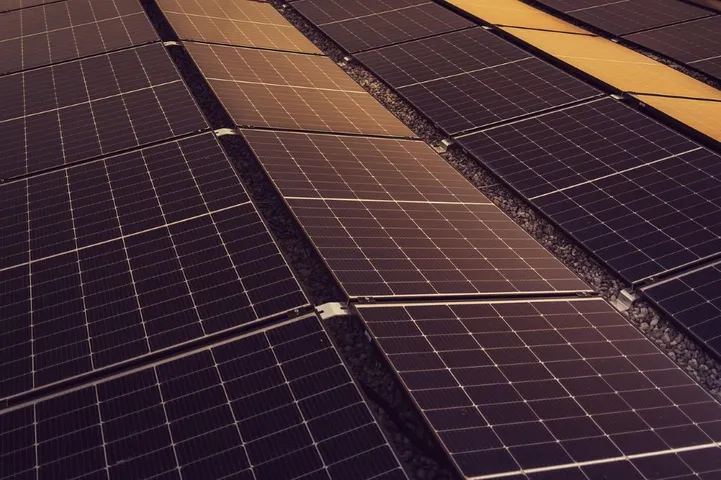 The solar cells, manufactured in Greenwood, South Carolina, will be integrated into Bila Solar’s 550 W modules, supporting the onshoring of solar technology.    