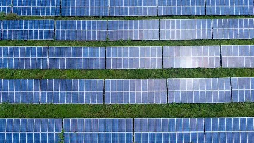 Developed by Longroad Energy, the 13 MW solar facility provides 20% of Ardagh's electricity needs and cuts local grid demand equivalent to 2,500 homes.