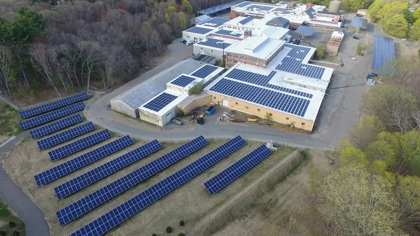 The projects align with Illinois’ Climate and Equitable Jobs Act (CEJA), promoting renewable energy access for low- and moderate-income communities. 