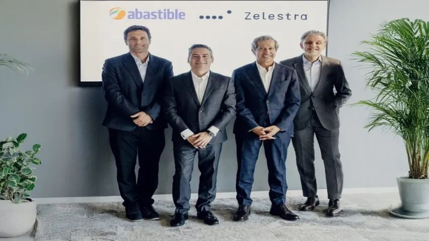 The hybrid plant in Tarapacá, Chile, will generate 600 GWh annually, supplying power equal to 200,000 households' consumption. 