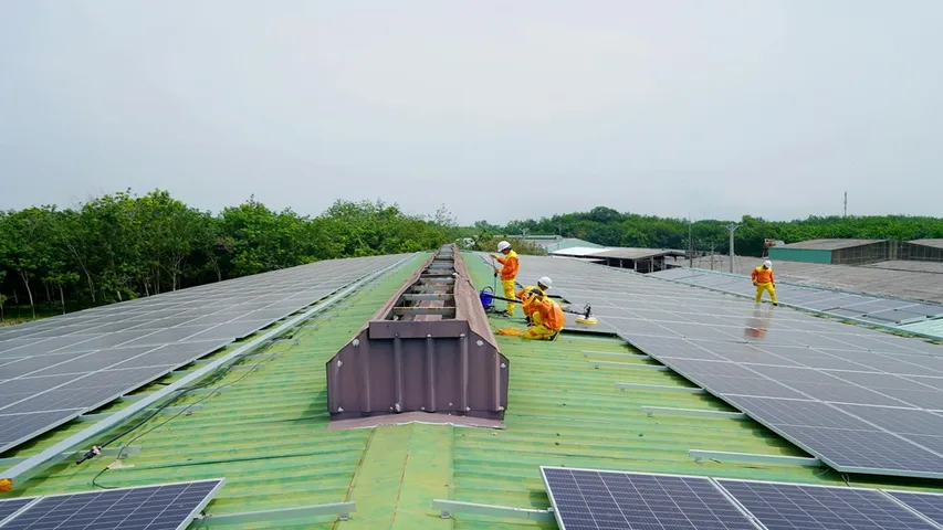 Great British Energy funded solar rollout for schools and hospitals to ease pressure from rising energy bills. 