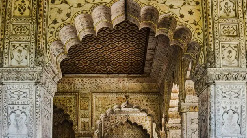 Architecture OF AGra fORT 
