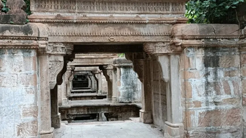 Madhav Vav
