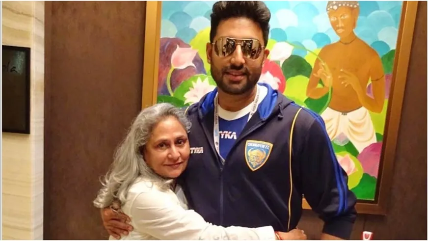 जाओ संसद में जाकर कर बता दो उन्हें', मां जया की एक्टिंग पर बोले अभिषेक बच्चन  - Abhishek bachchan cant judge mother jaya bachchan acting said go tell her  in parliament ghoomer