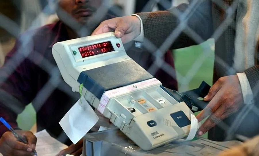 EVM Challenge, വോട്ടിംഗ് യന്ത്രം ചലഞ്ച്, കേന്ദ്ര തിരഞ്ഞെടുപ്പ് കമ്മിഷൻ, election commission of india, സിപിഐ(എം), CPI(M), സിപിഎം, CPM, എൻസിപി, NCP, Electronic Voting Machine, ഇലക്ട്രോണിക് വോട്ടിംഗ് യന്ത്രം