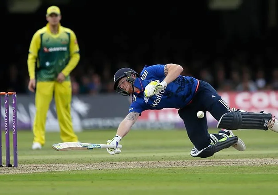 obstructing the field - 8 unknown Test Cricket Rules and their explanations - sportzpoint.com