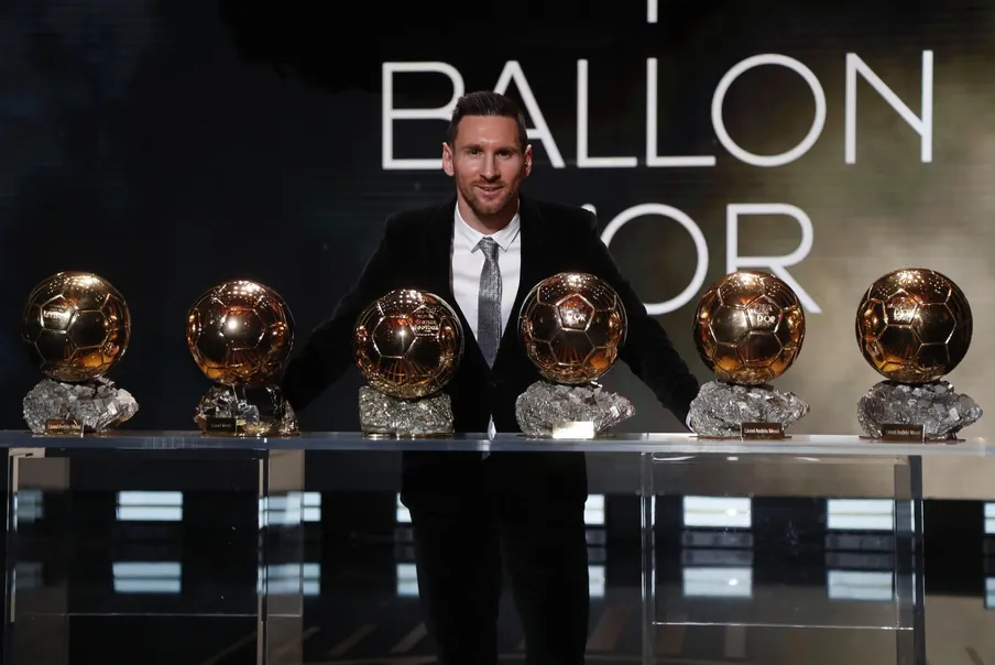 6 of FC Barcelona's 12 Ballon d'Or are won by Lionel Messi - sportzpoint.com