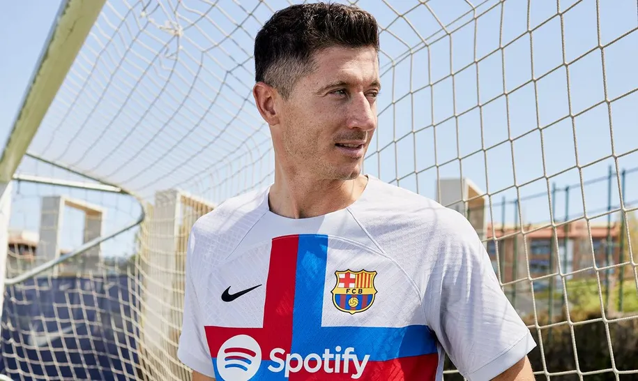 FC Barcelona have Nike as their sports brand - sportzpoint.com