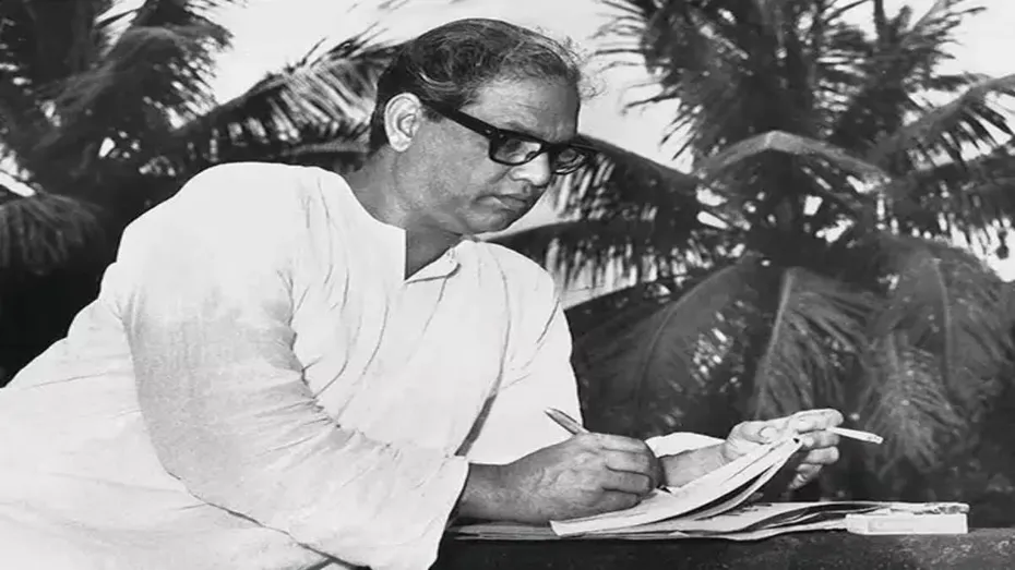 Majrooh Sultanpuri: जब 'विद्रोही शायर' मजरूह सुल्तानपुरी को हुई थी दो साल  की जेल, राज कपूर ने ऐसे की थी मदद - Majrooh Sultanpuri Death anniversary  famous indian urdu poet and lyricist