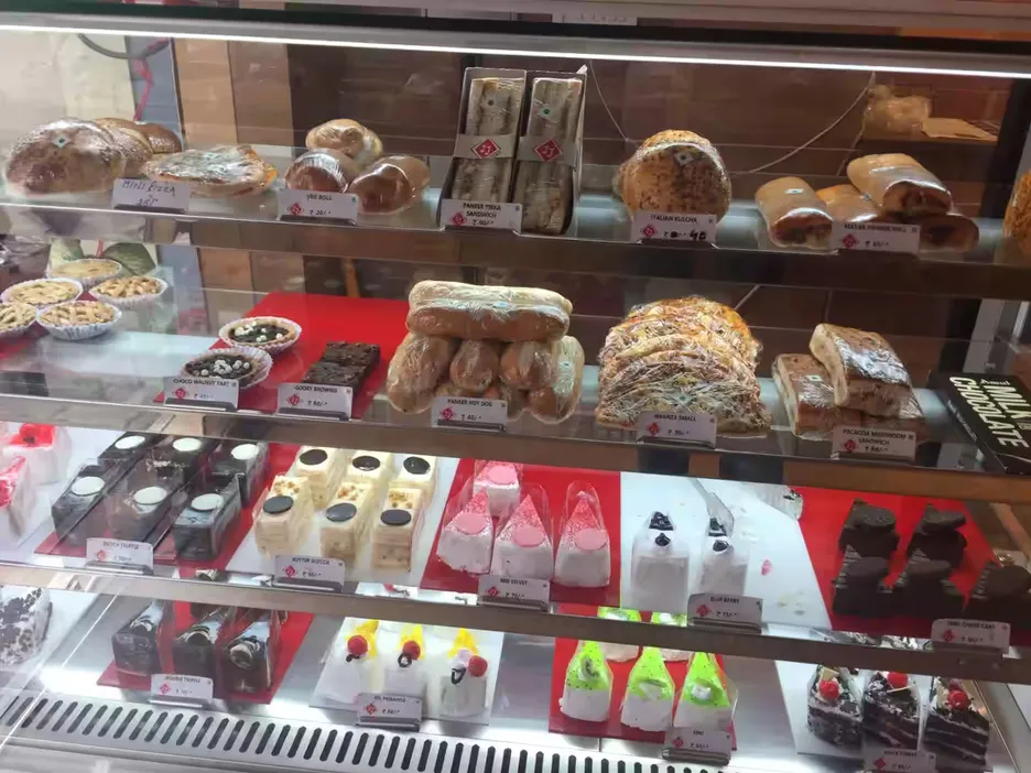 bakeries in lucknow