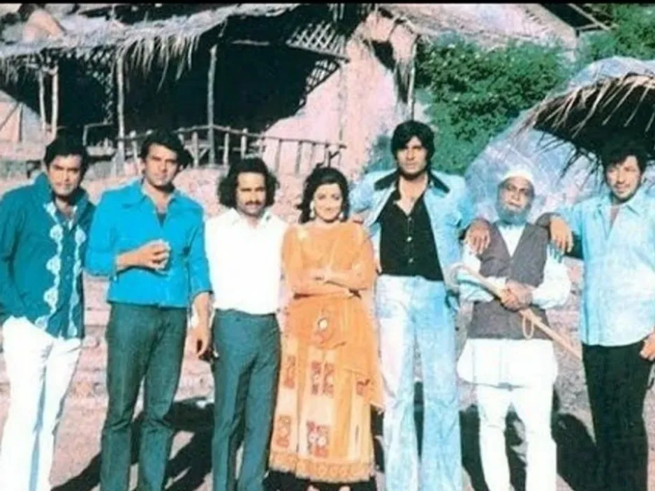 ak hangal