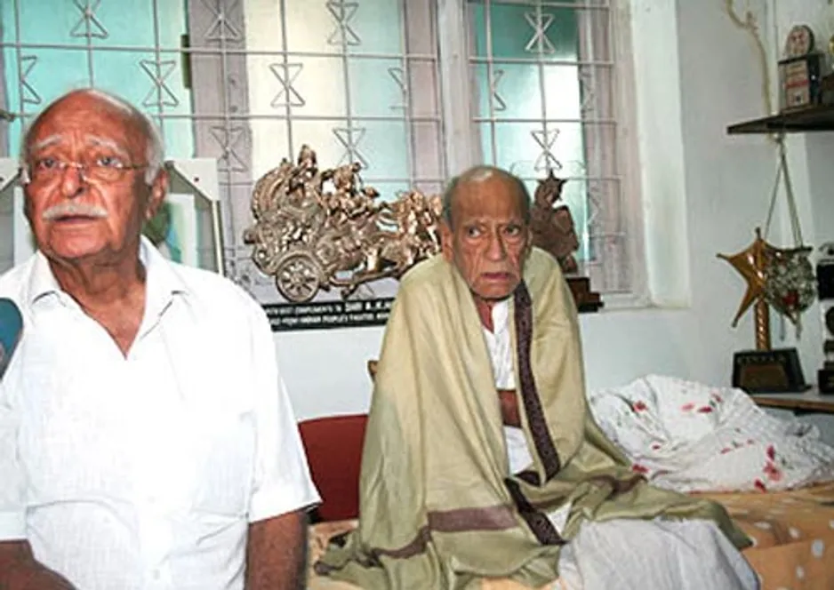 ak hangal